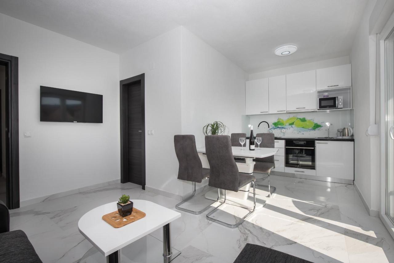 Apartments Blueview Postira Exterior photo